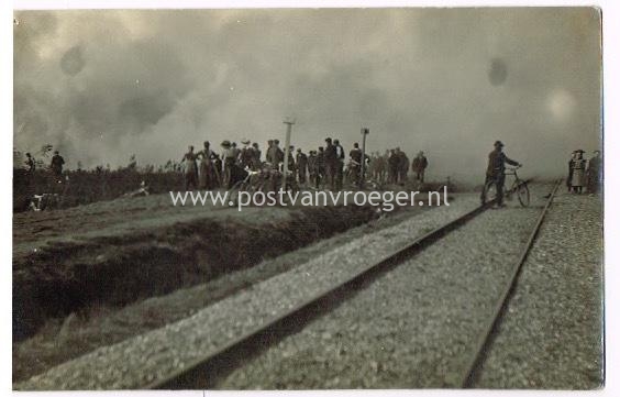 Dinxperlo oud foto's : fotokaart brand bij spoor 1912 WIE WEET WAAR PRECIES?