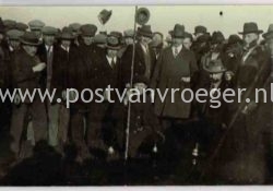 oude ansichtkaarten Ootmarsum: fotokaarten van de paastraditie "vlöggelen" 190078