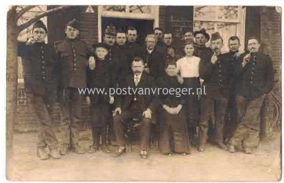 oude ansichtkaarten Vrijhoeven  : fotokaart kwartier Vrijhoeven, verzonden in 1915 (200041)