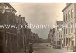 oude ansichtkaarten van Dirksland: fotokaart Voorstraat, verzonden in 1937