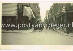 oude fotokaart: onbekende fotokaart van winkelstraat in stad (170082)