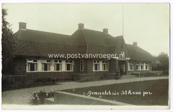 oude ansichten Sint Anna Parochie: fotokaart gemeentehuis 1929 (170197)