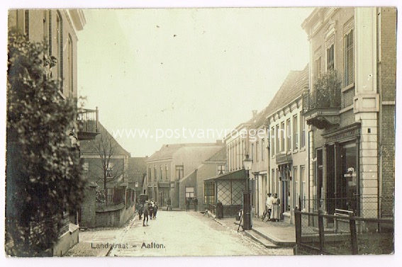 oude fotokaart Aalten: Landstraat, gelopen in 1915