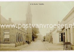 oude foto's Neede: fotokaart R.K.kerk met straatbeeld, in 1912 verzonden