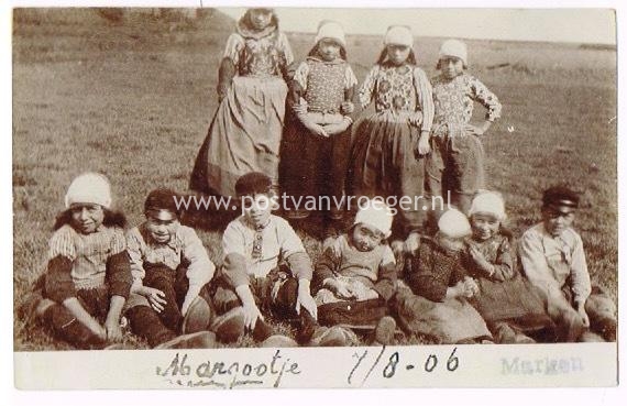 oude ansichten Marken: fotokaart jeugd in klederdracht anno 1906 (180262)