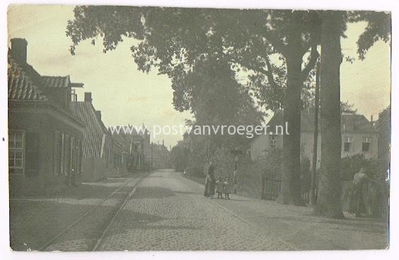 oude ansichten Warnsveld: fotokaart dorp. Wie weet de naam van deze straat?