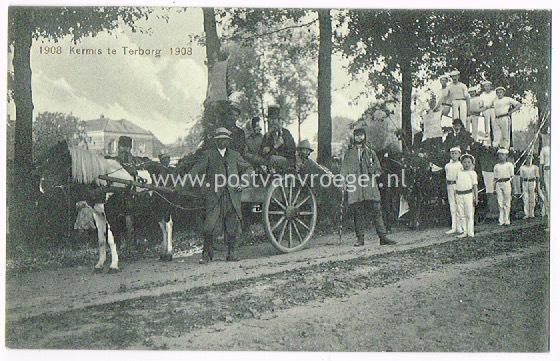 oude ansichtkaart Terborg: als zwervers verkleed op kar en gymnasten op de kermis van 1908