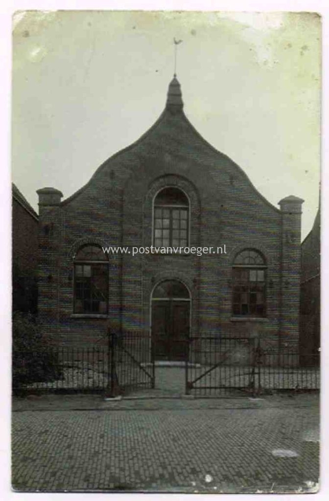 oude ansichten Oost Souburg, fotokaart afgebroken kerk Kanaalstraat 8 (190094)
