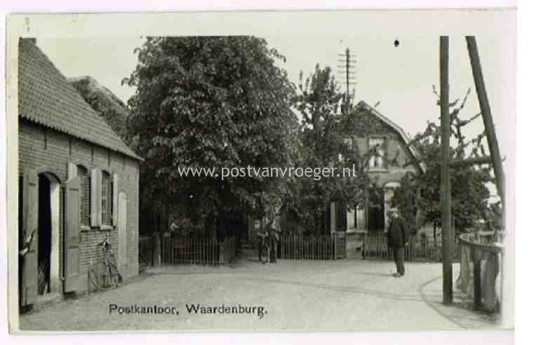oude ansichtkaarten Waardenburg: fotokaart Postkantoor, verzonden in 1934 (190232)