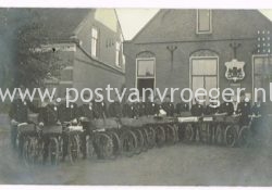 oude foto's Hoofddorp: fotokaart post -en telegraafkantoor Hoofddorp bestellend personeel, niet verzonden