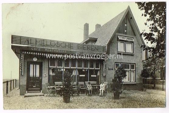 oude foto's Doetinchem: fotokaart "cafe restaurant de Harmonie" Terborgseweg 18, in 1928 verzonden  
