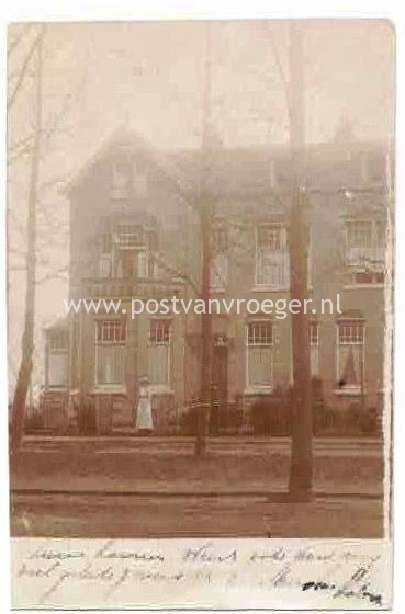 oude ansichtkaarten Zutphen  : villa Laurier, uitg Eduard Sanders, verzonden in 1911