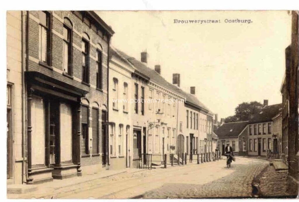 oude ansichtkaarten Oostburg: fotokaart Brouwerijstraat (210081)