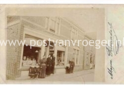 oude ansichtkaarten Uitgeest: fotokaart winkelpand Bos aan de Schevelstraat (210094)
