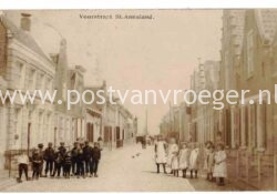 oude ansichtkaarten van St. Annaland: fotokaart Voorstraat, verzonden in 1911 (210153)