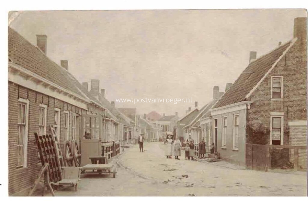 oude ansichtkaarten van Wolphaartsdijk: fotokaart Lepelstraat, niet verzonden (210154)