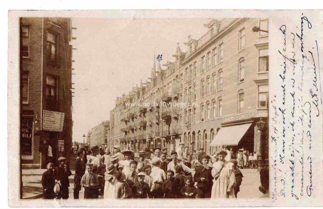 oude ansichtkaarten Amsterdam: fotokaart Kanaalstraat 82, verzonden in 1905 (210174)