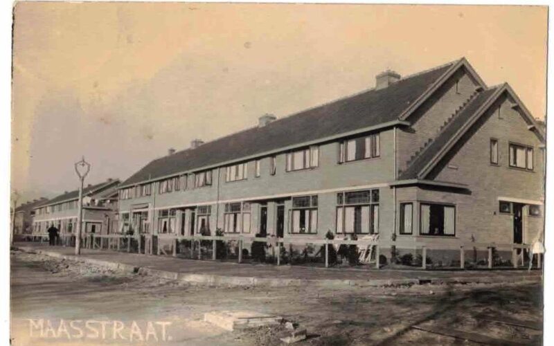 oude ansichten van Dordrecht : fotokaart Maasstraat (220027)