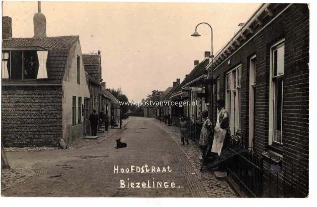 oude ansichtkaarten van Biezelinge : fotokaart Hoofdstraat (220063)